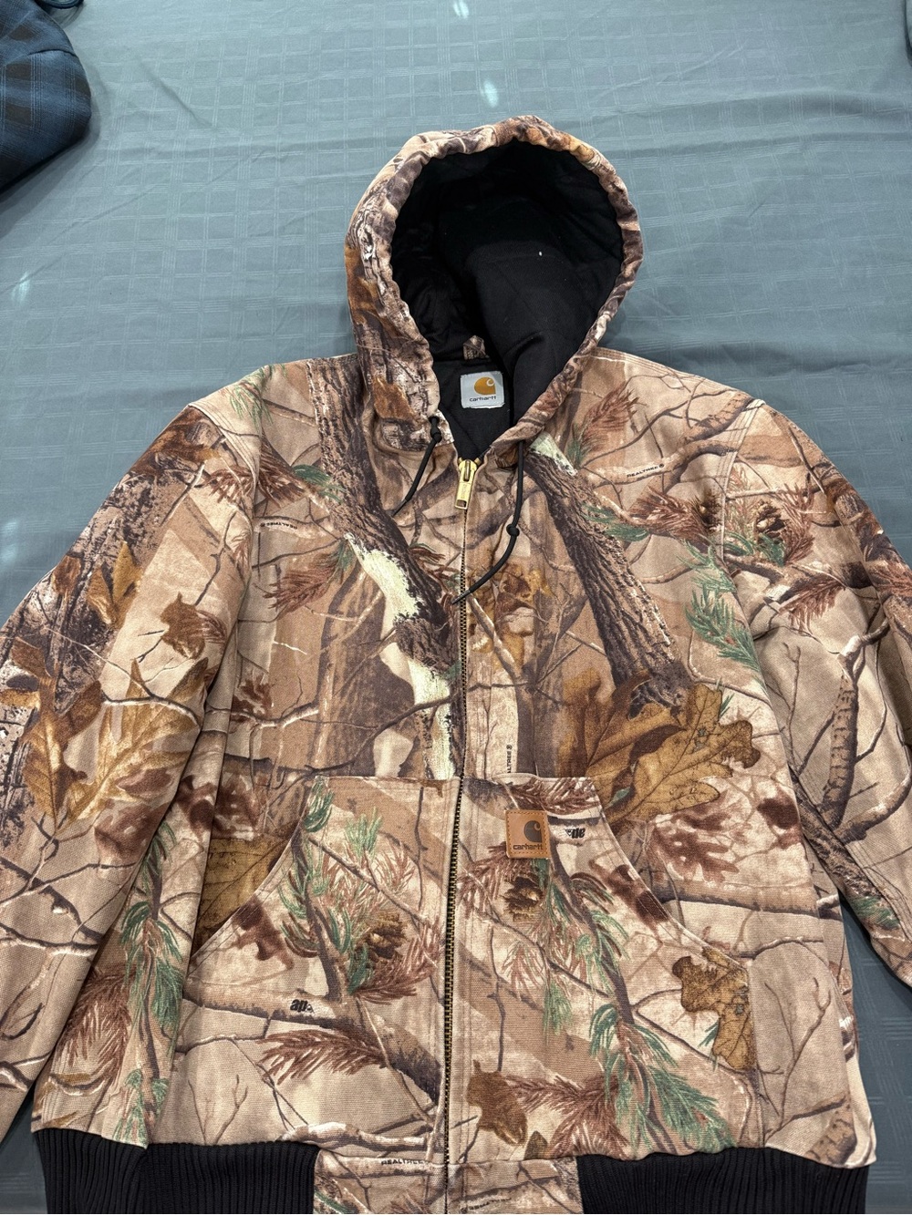Carhartt men’s' Realtree Camo canvas Hooded Jacket
